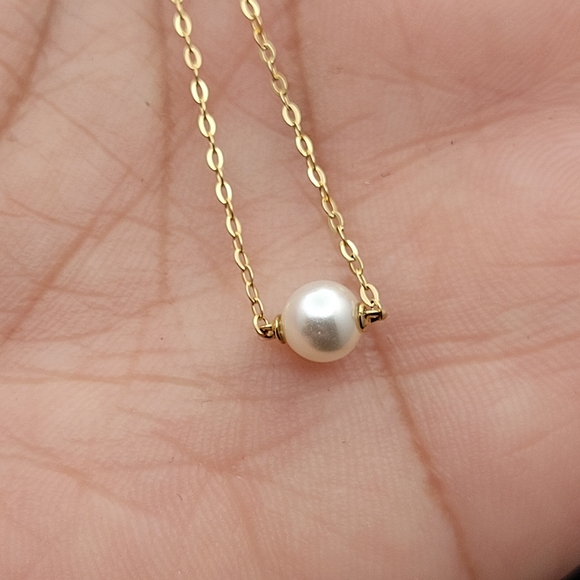 Classic Gold Dainty Chain Bracelet with Single White Faux Pearl - Picture 4 of 4